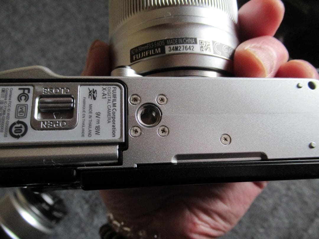 FUJIFILM X-A1 ミラーレスカメラ 2本レンズセット