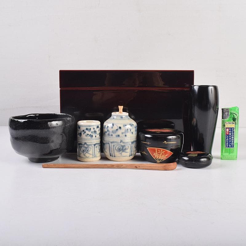 茶道具　扇蒔絵　利休茶箱　黒楽茶碗　扇蒔絵　棗など　七点　一式　M　R8860