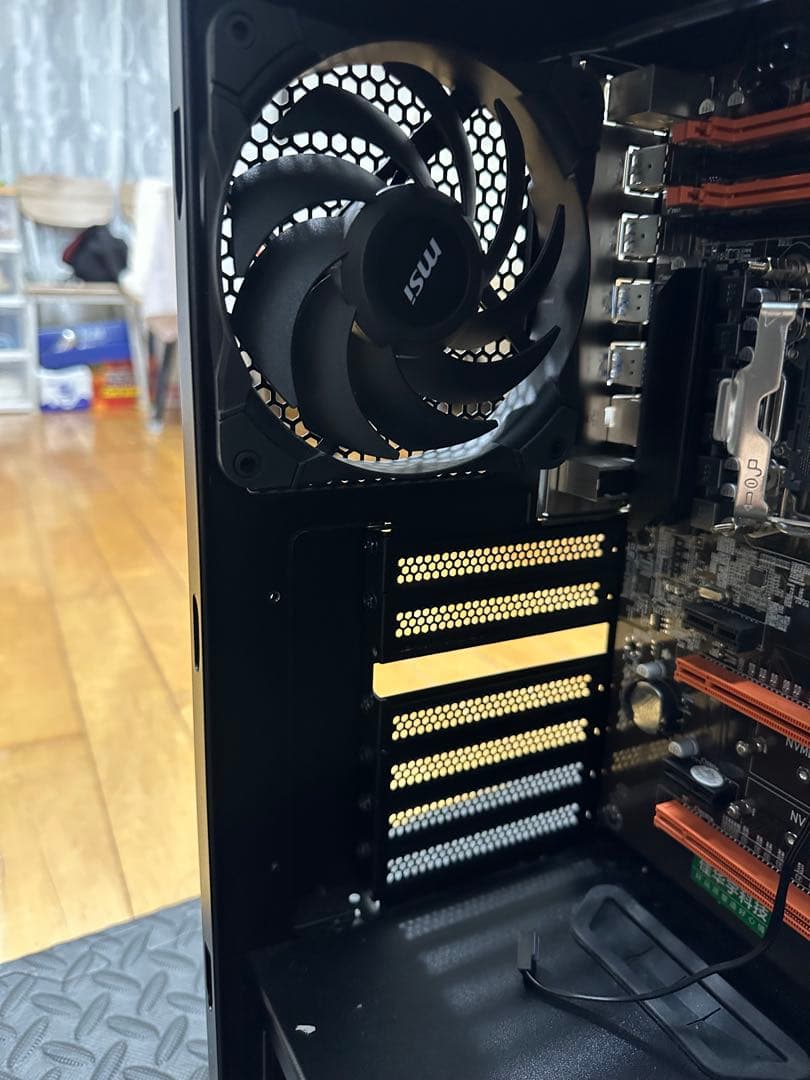 PCケース 透明サイドパネル