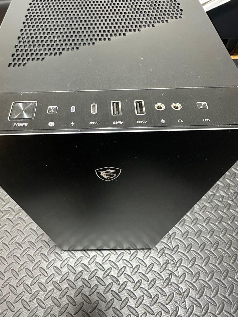 PCケース 透明サイドパネル