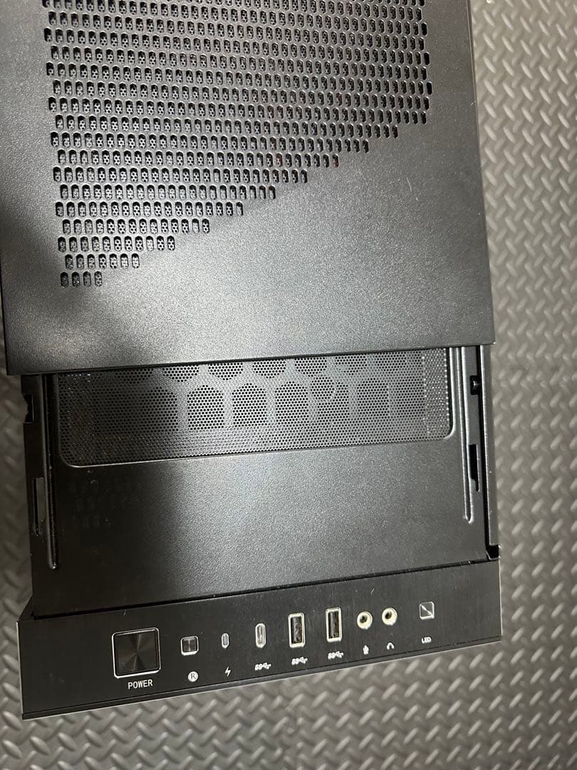 PCケース 透明サイドパネル
