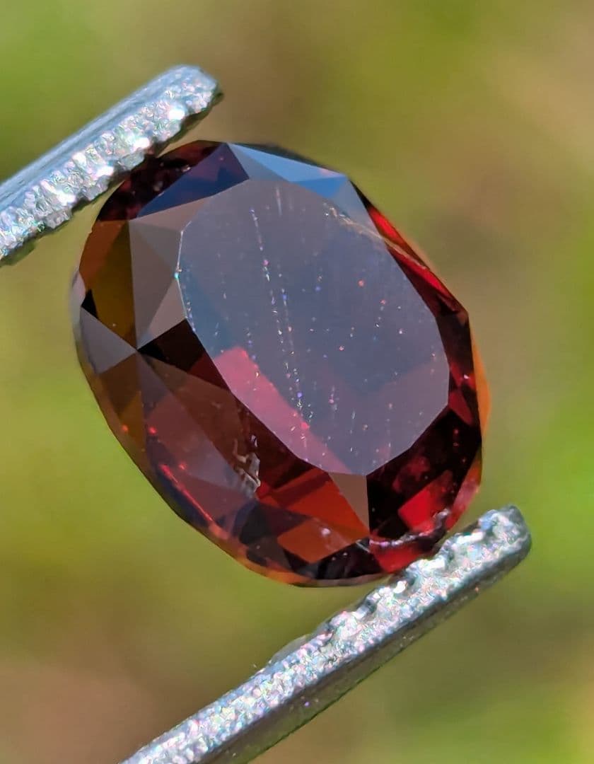 天然レッドトパーズ 2.88ct 深紅 ワインレッド オレンジゾーニングあり