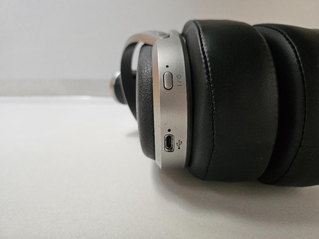 SONY MDR-HW700DS ヘッドホンシステム