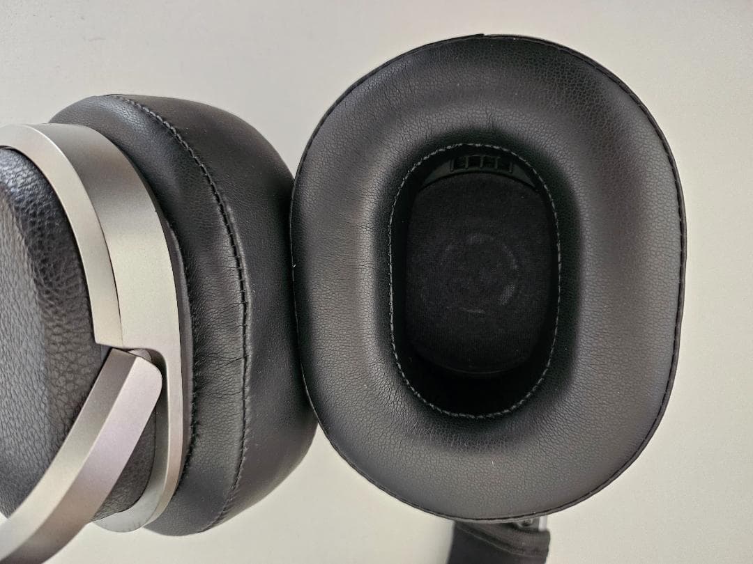 SONY MDR-HW700DS ヘッドホンシステム