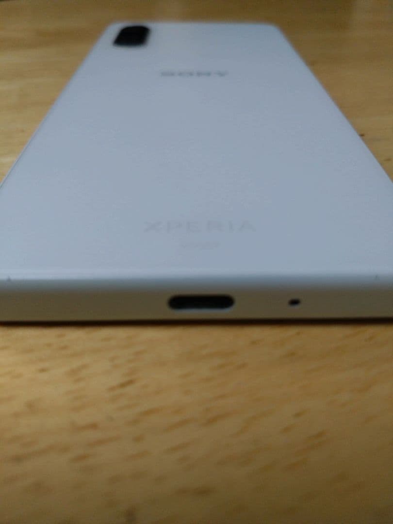 Xperia10 IV ホワイト　SOG07 スマートフォン本体