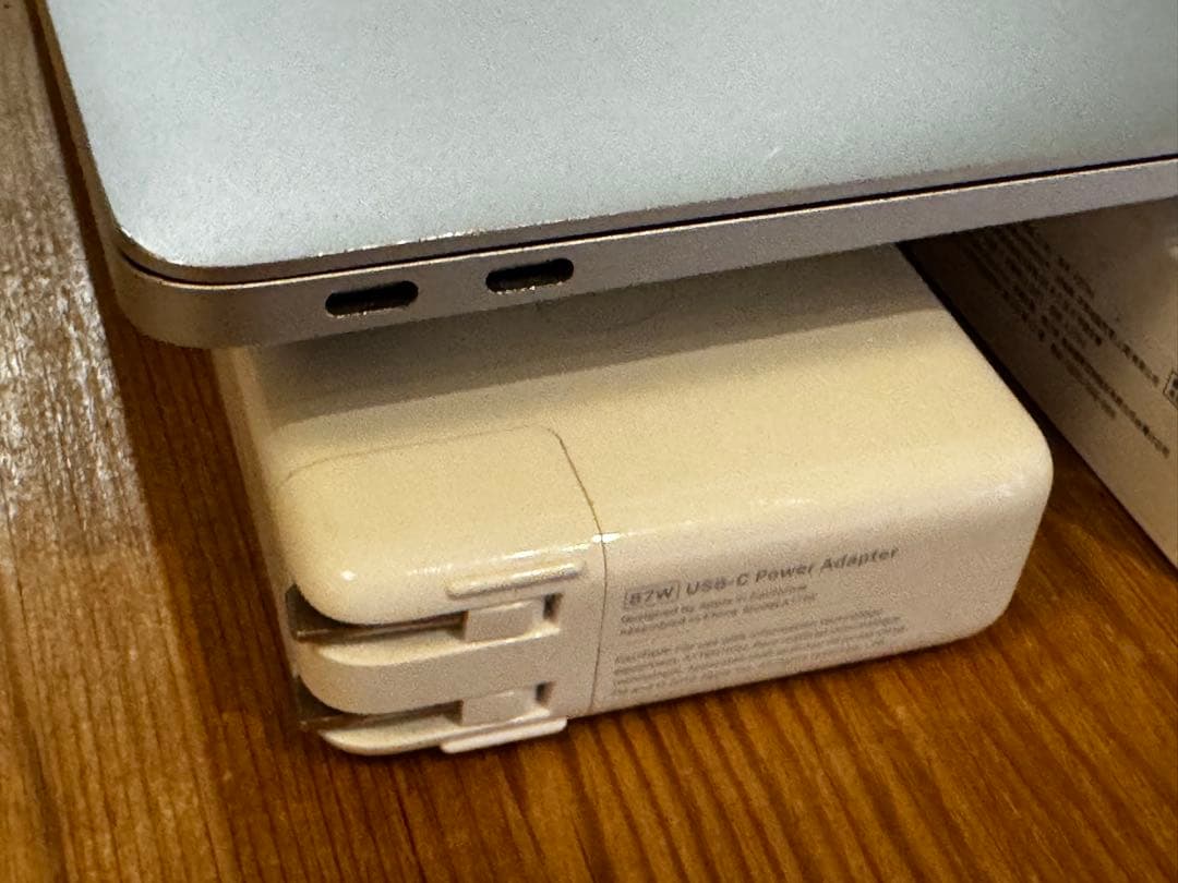 Apple MacBook Air (M1, 2020) 本体 JIS