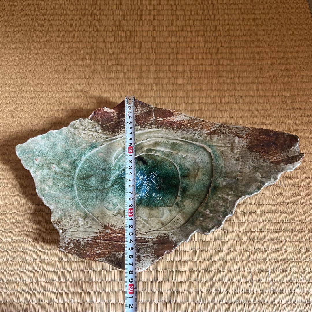t*-様 【断捨離】伊賀焼　新学さん作　大皿　葉型陶器　緑色