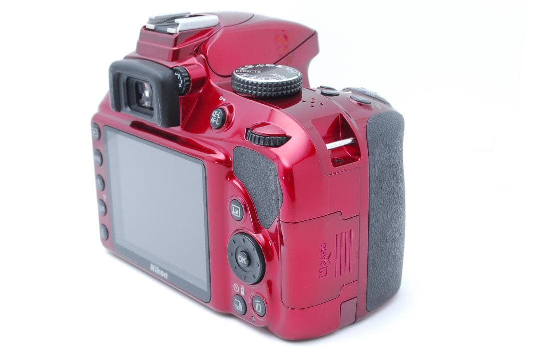 【使用感少美品】Nikon D3300　レッド　スマホ転送　動画も撮れる
