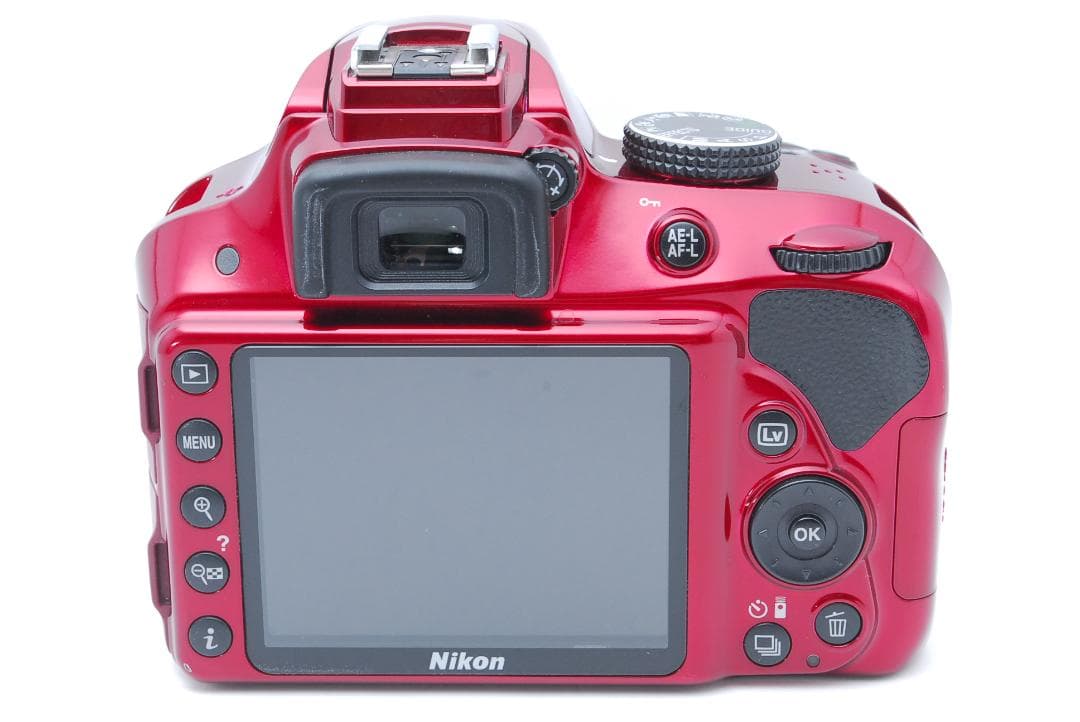 【使用感少美品】Nikon D3300　レッド　スマホ転送　動画も撮れる