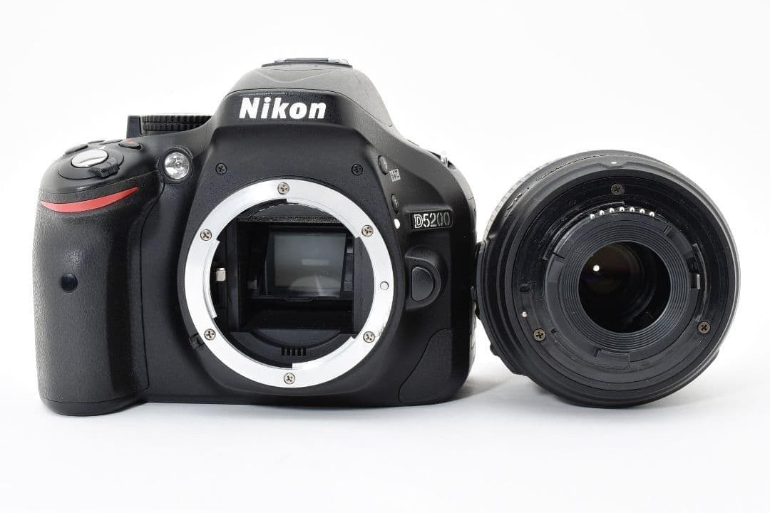 しっかり捉える高性能AF×高画質✨Nikon D5200✨手ブレ補正 標準レンズ