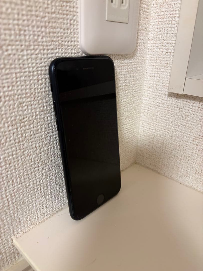 Apple iPhone SE第3世代　ブラック