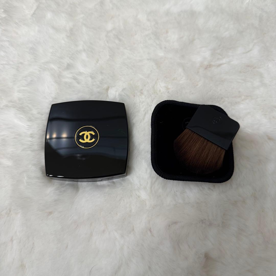 CHANEL レ シーニュ ドゥ シャネル 998 ペッシュ ルミエール