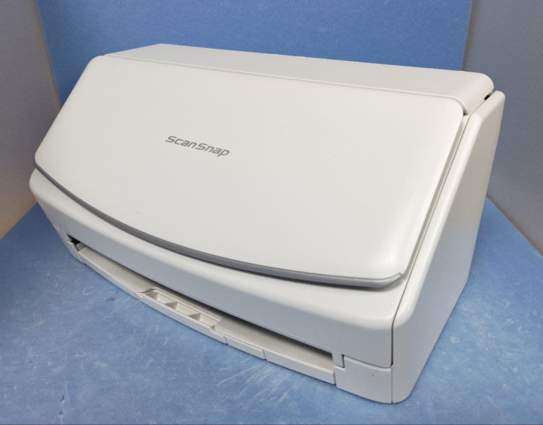 たまった書類を一気にスキャン 富士通 ScanSnap iX1500