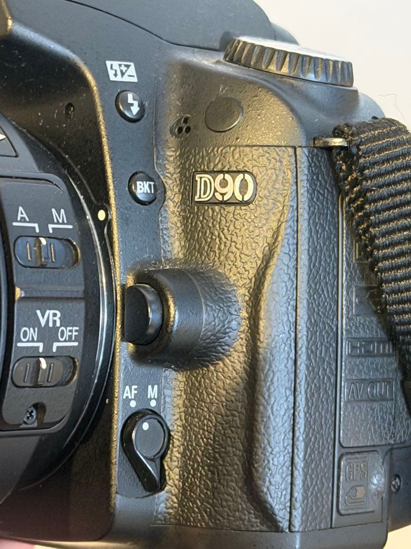 Nikon D90 ボディ＋18-105mm VR レンズキット