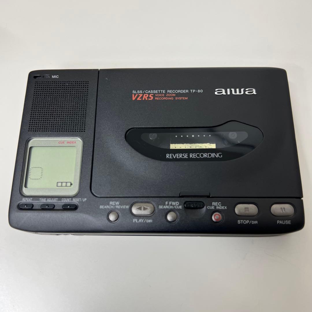 ② aiwa TP-80 VZRS カセットレコーダー 通電 ケース付 ジャンク