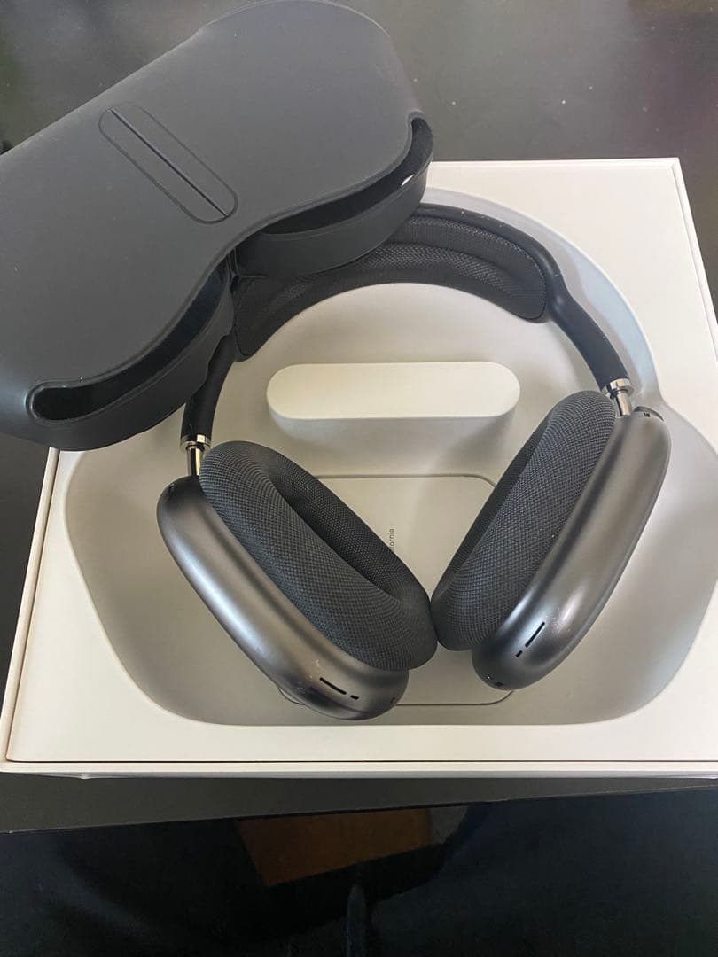 AirPods MAX スペースグレー