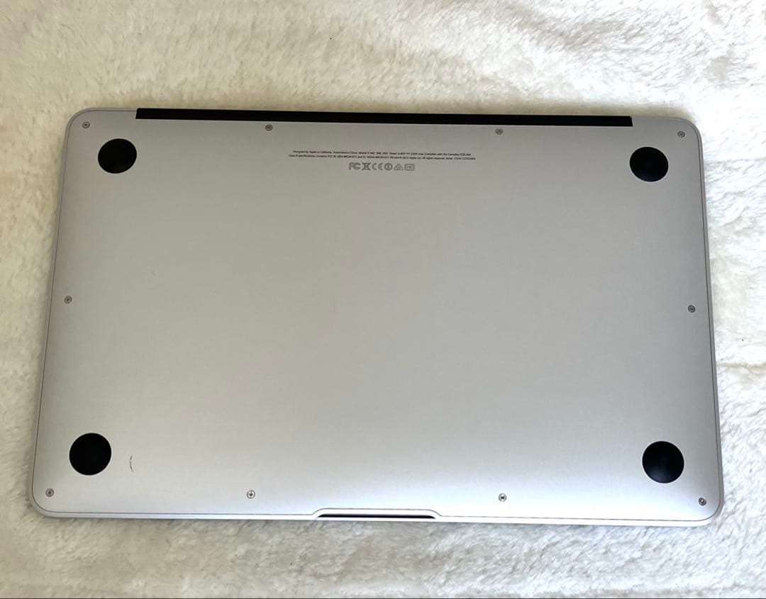 「希少」MacBook Air 11-inch