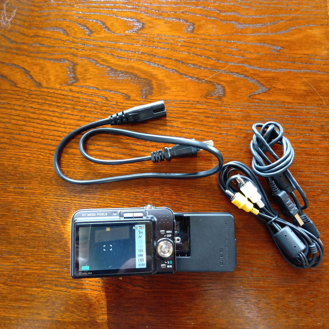 CASIO EXILIM 10.1メガピクセルEX-Z1050 本体と付属品