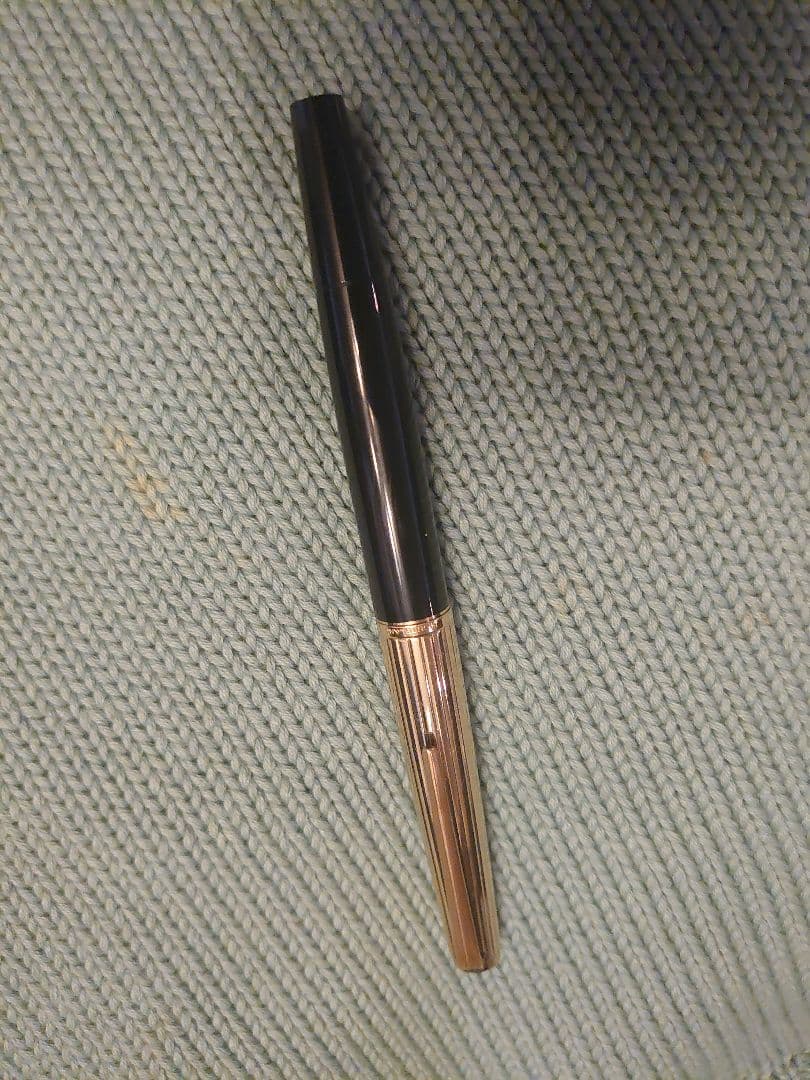 Montblanc 万年筆 黒 ゴールド装飾 モンブラン ロゴ