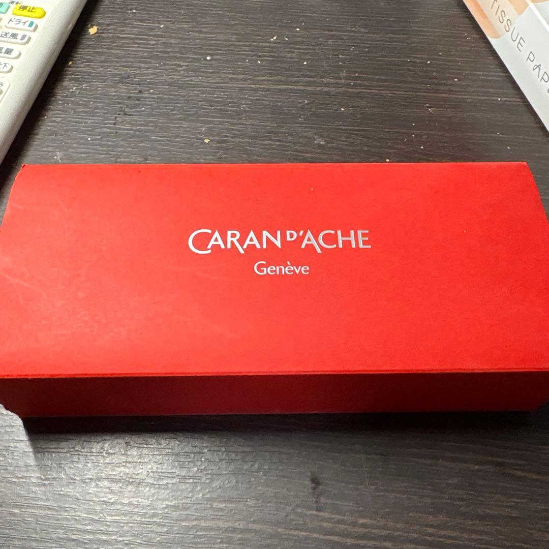 CARAN D'ACHE シルバーシャーペンケース付き　限定品
