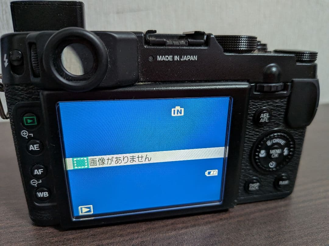 FUJIFILM X10 デジタルカメラ 本体+バッテリー×2+充電器