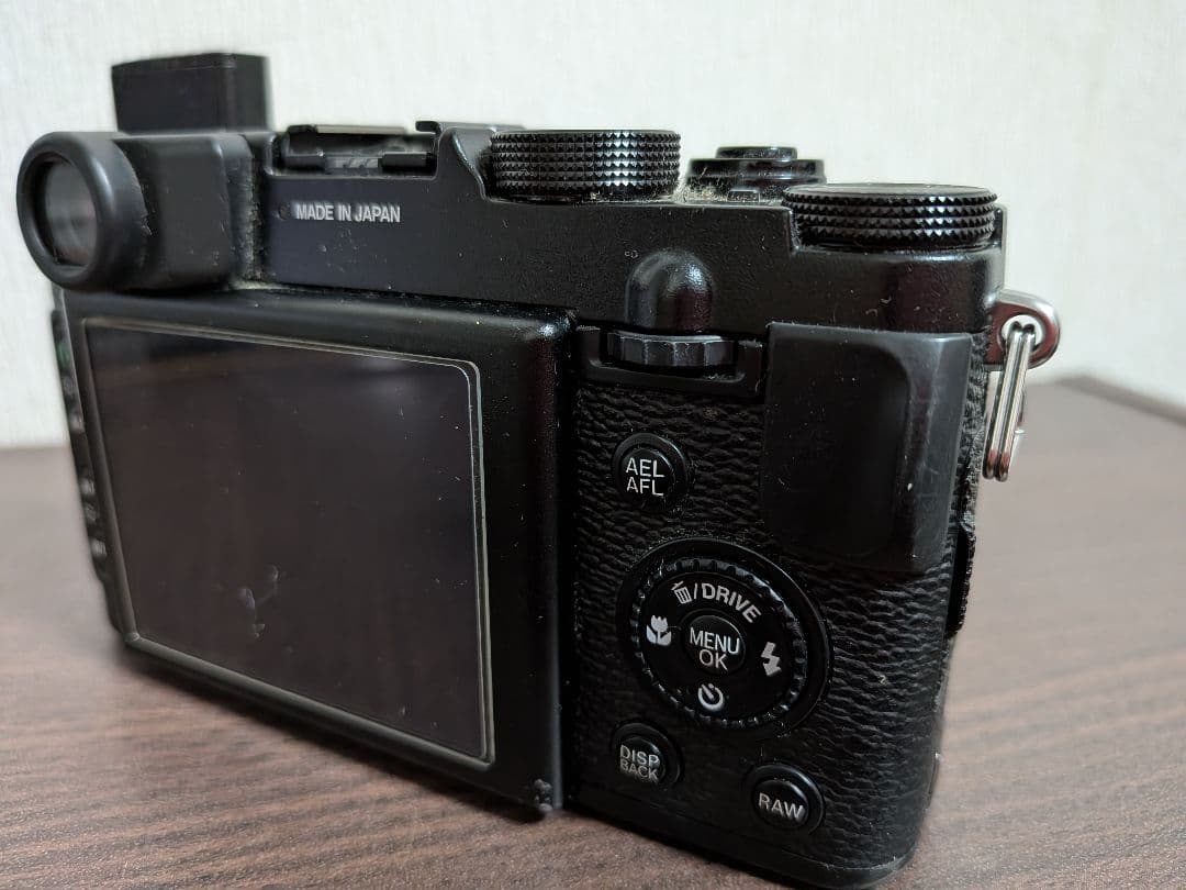 FUJIFILM X10 デジタルカメラ 本体+バッテリー×2+充電器