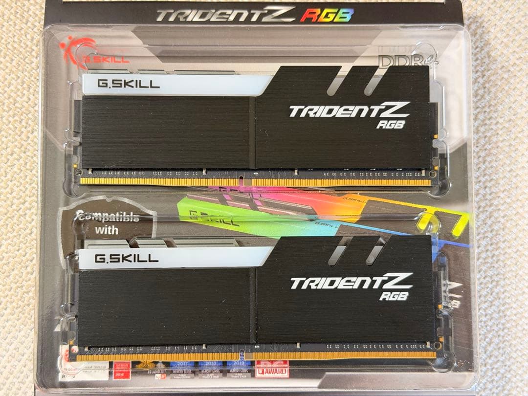 永久保証F4-3200C16D-32GTZRX 16GB × 2 G.SKILL