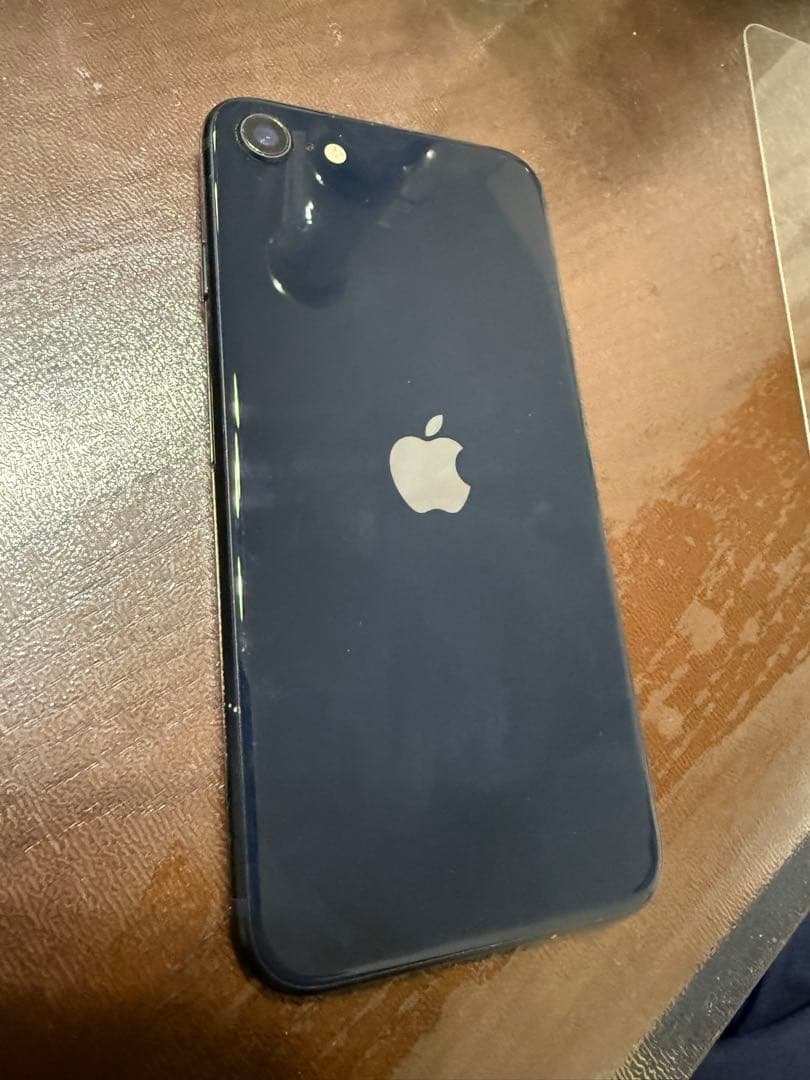 Apple iPhone SE 第3世代　64GBブラック 本体