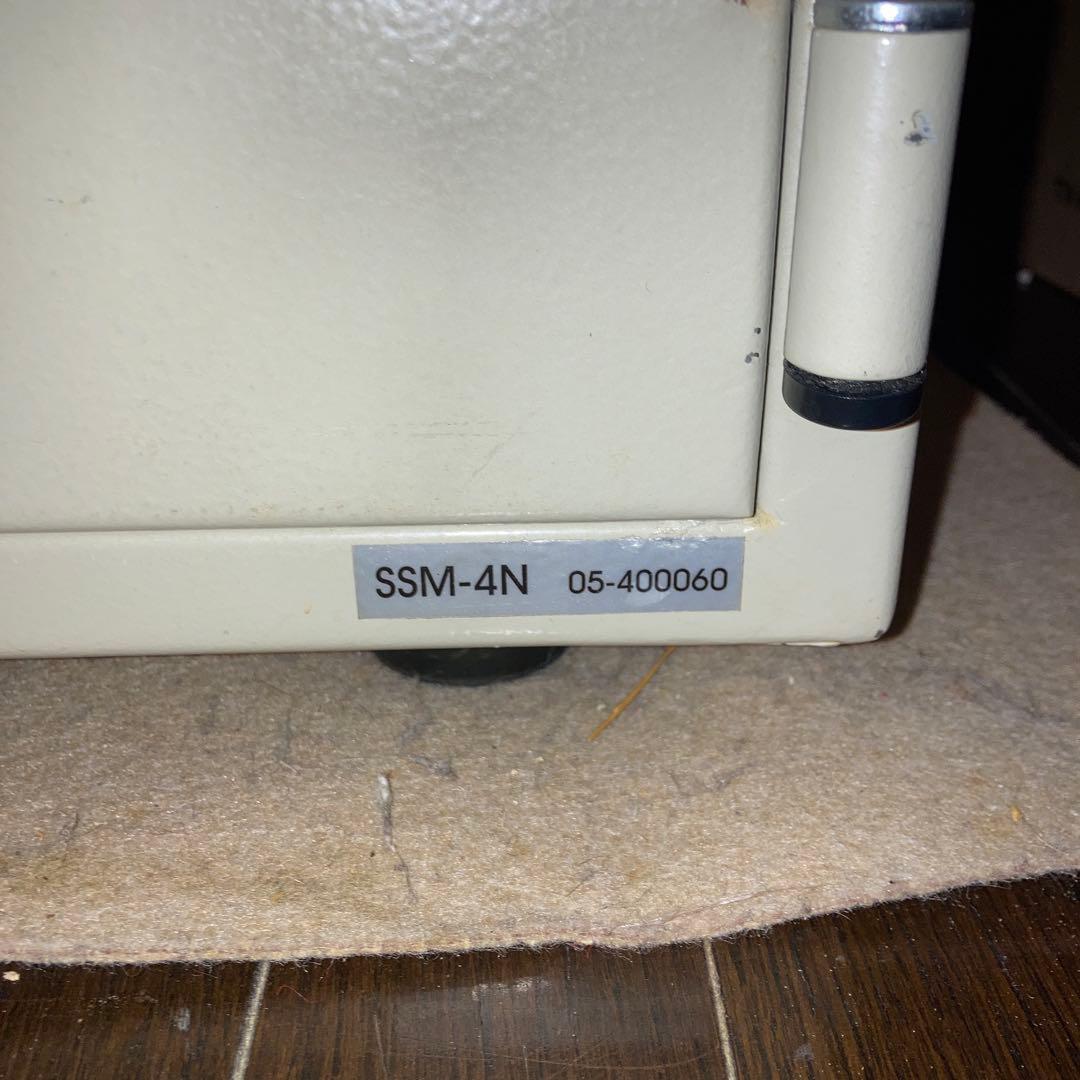 耐火金庫 EIKO（エーコー）SSM-4N 鍵付き【梱包・発送たのメル便】