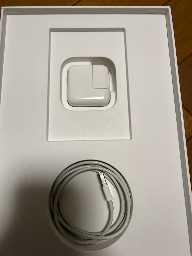 Apple iPad (第7世代) ゴールドWi-Fi＋Cellular