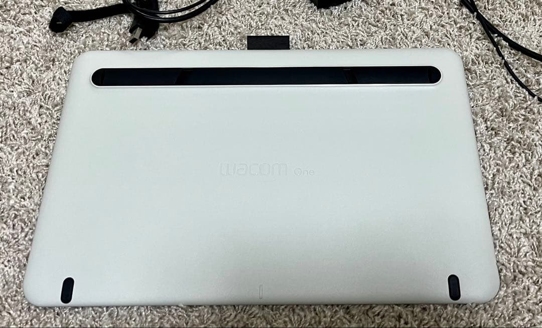 美品 動作確認済 Wacom One 13 DTC133 液晶ペンタブレット