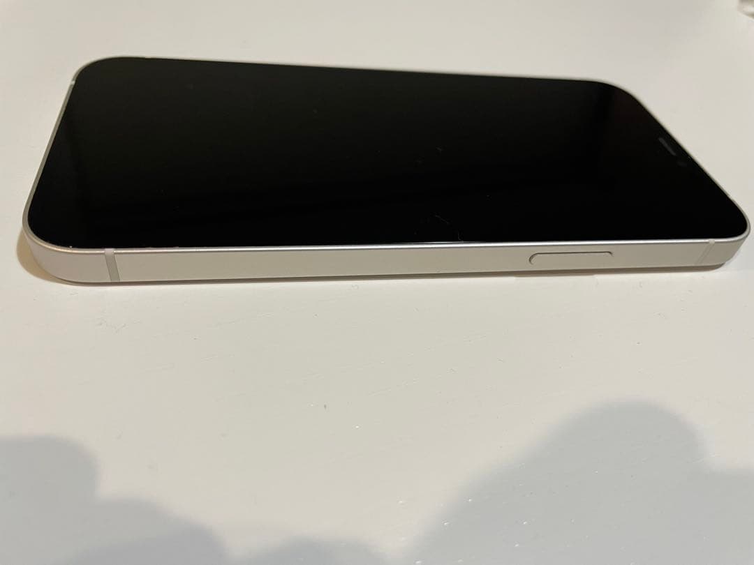 Apple iPhone 12ホワイト 本体 64GB