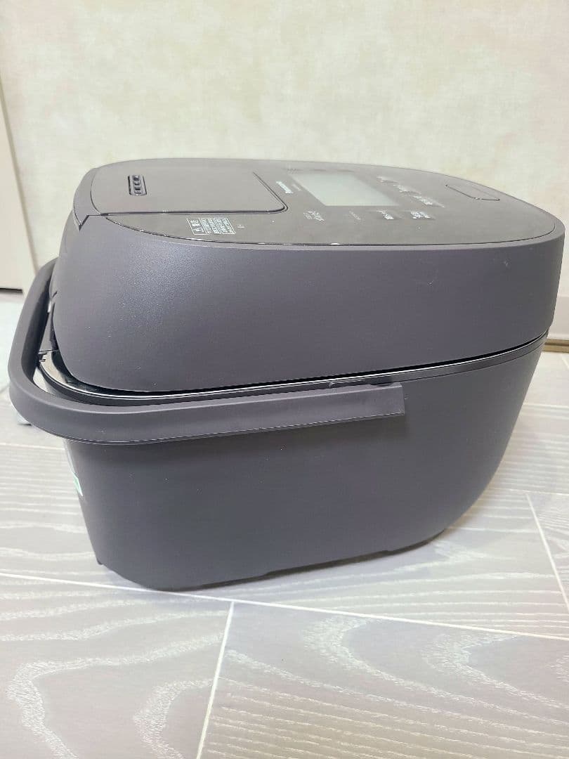 美品☆Panasonic　SR-MPA18E8 　IH炊飯器