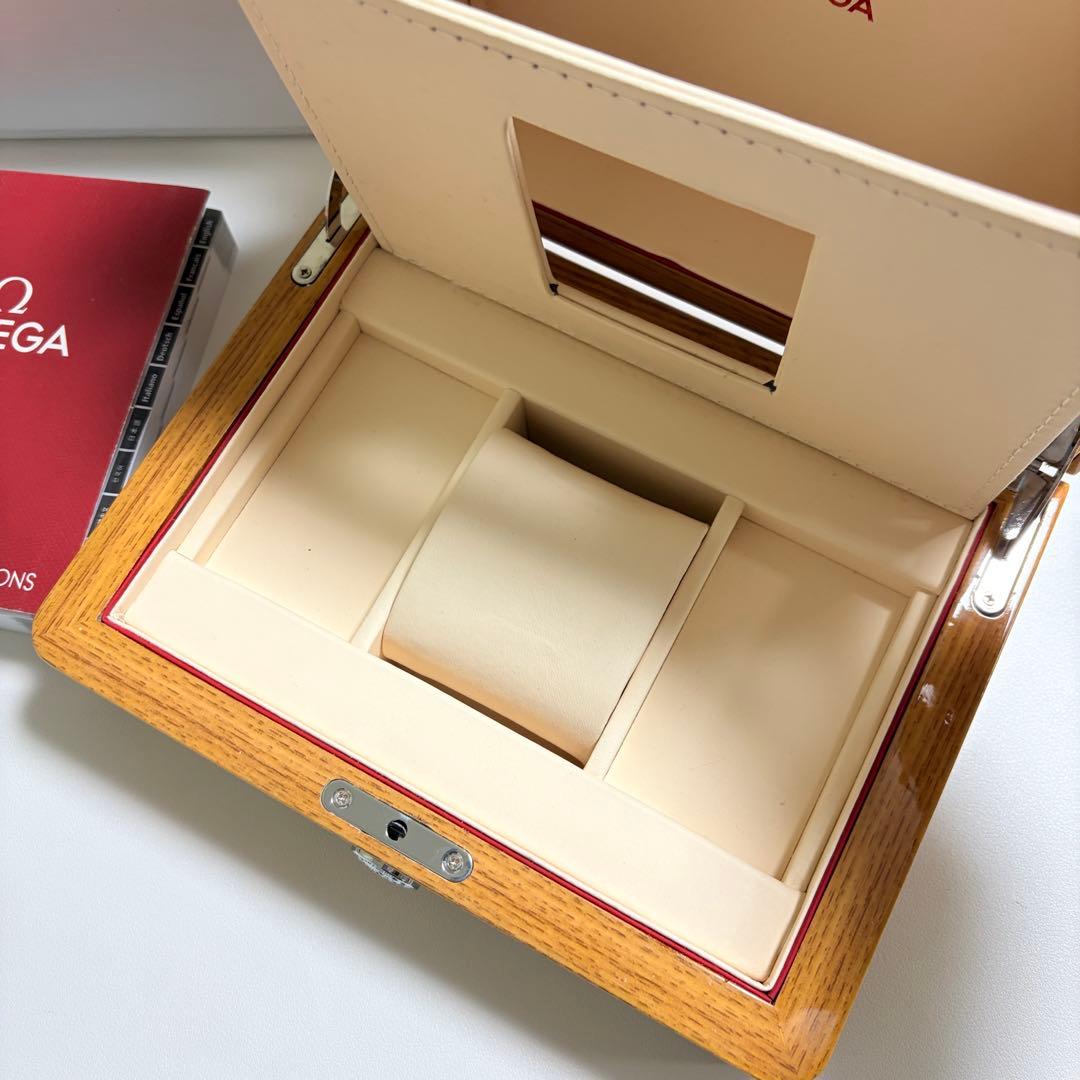 オメガ　腕時計　ウォッチ　ケース　空箱　木目調　現行品　B