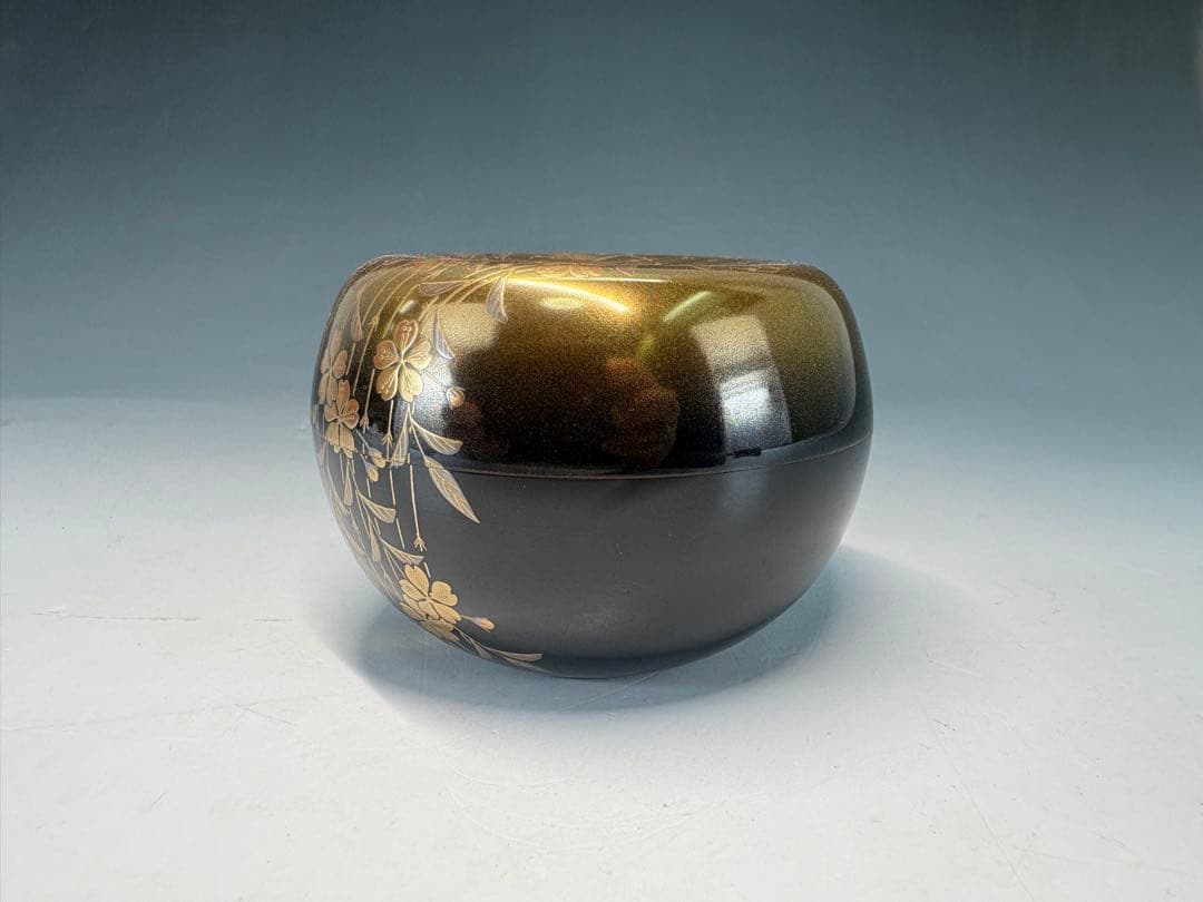 【中古品】茶道具　秀斉造　金ぼかし　しだれ桜蒔絵　河太郎棗