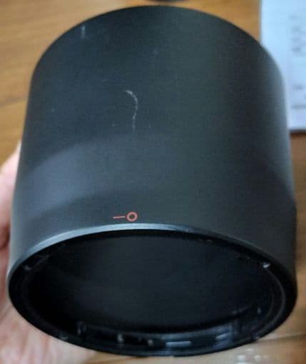 CANON EF70-300mm F4-5.6 IS II USM　ET-74B