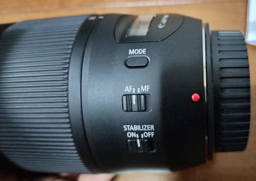 CANON EF70-300mm F4-5.6 IS II USM　ET-74B