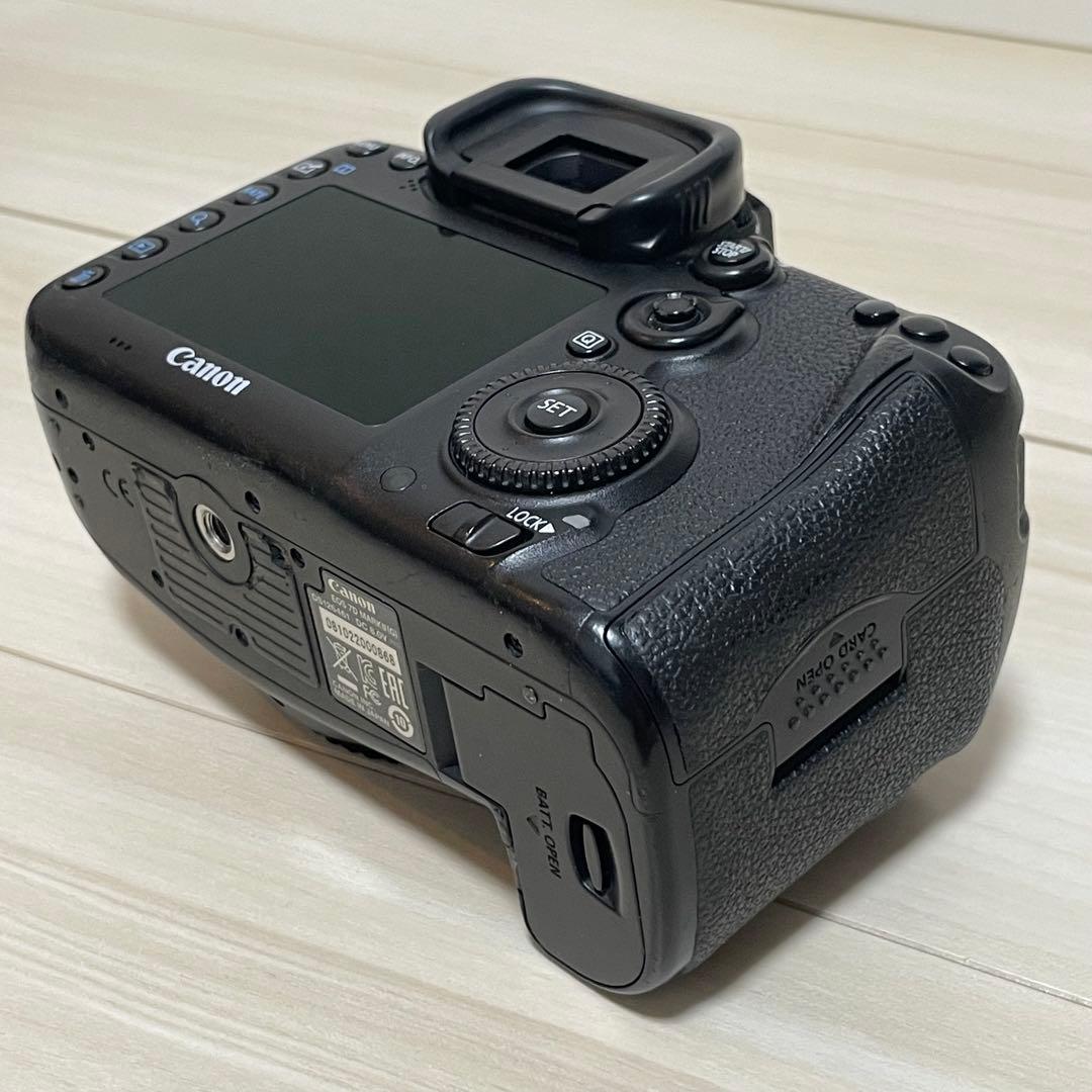 Canon EOS 7D Mark II 本体 一眼レフ デジタルカメラ