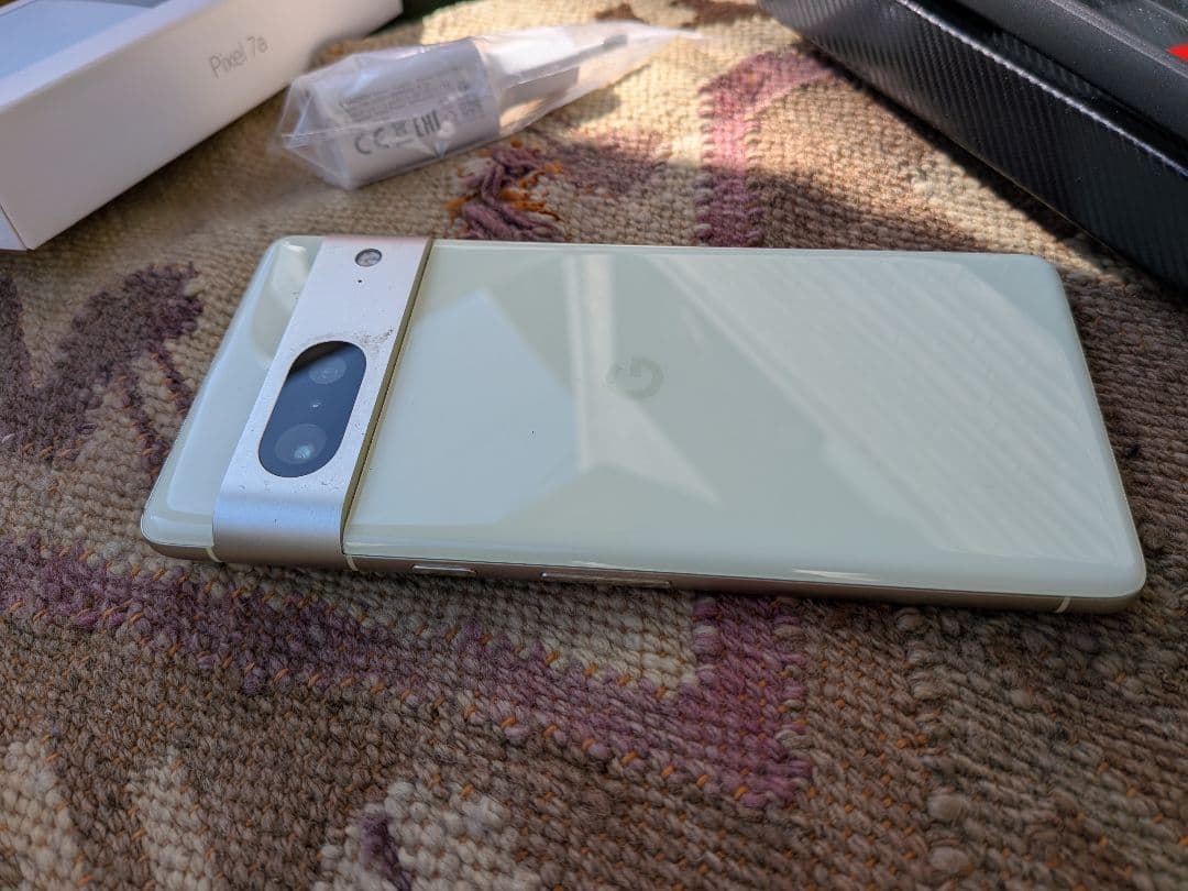 Pixel 7 SIMフリー レモングラス 128GB　箱　新品耐衝撃ケース付き