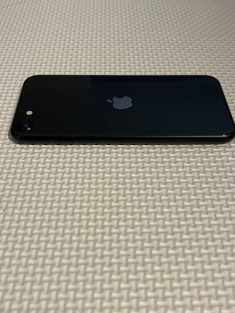 Apple iPhone SE (第2世代) 128GB ブラック 本体