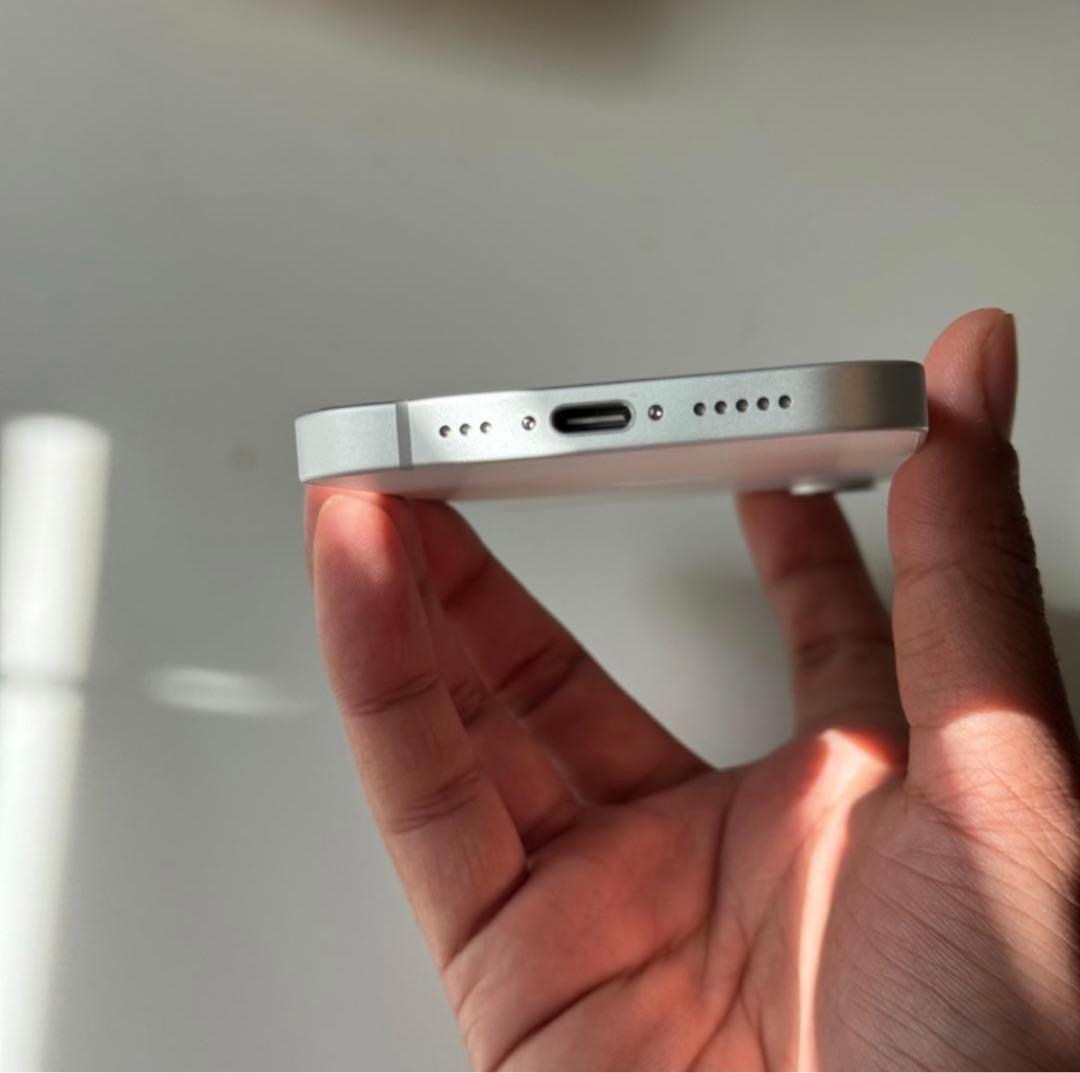 【美品】iPhone 16e｜128GB｜SIMフリー　純正バッテリー100％