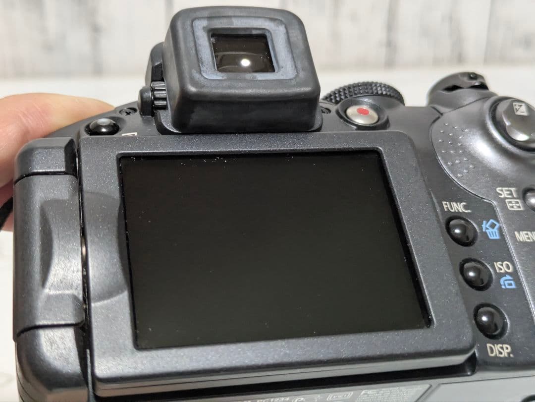 Canon　PowerShot S5 IS　単三電池稼働