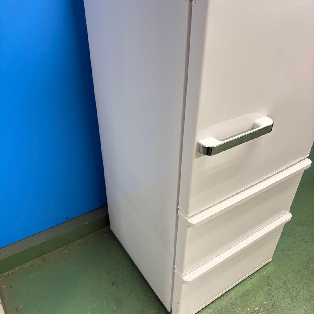 823 最新モデル　冷蔵庫　小型　大型　200L〜300L 一人暮らしにも