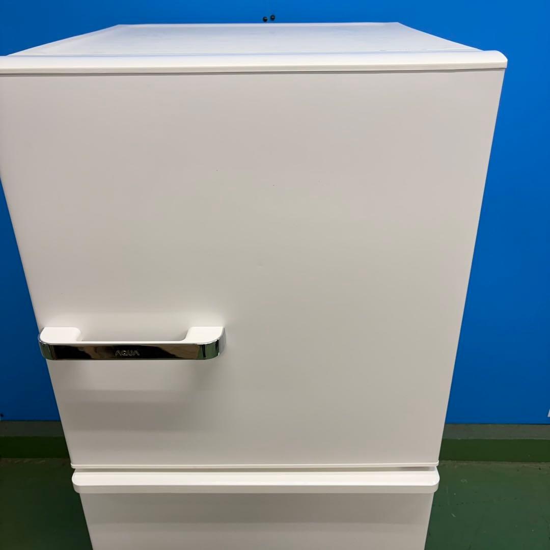 823 最新モデル　冷蔵庫　小型　大型　200L〜300L 一人暮らしにも