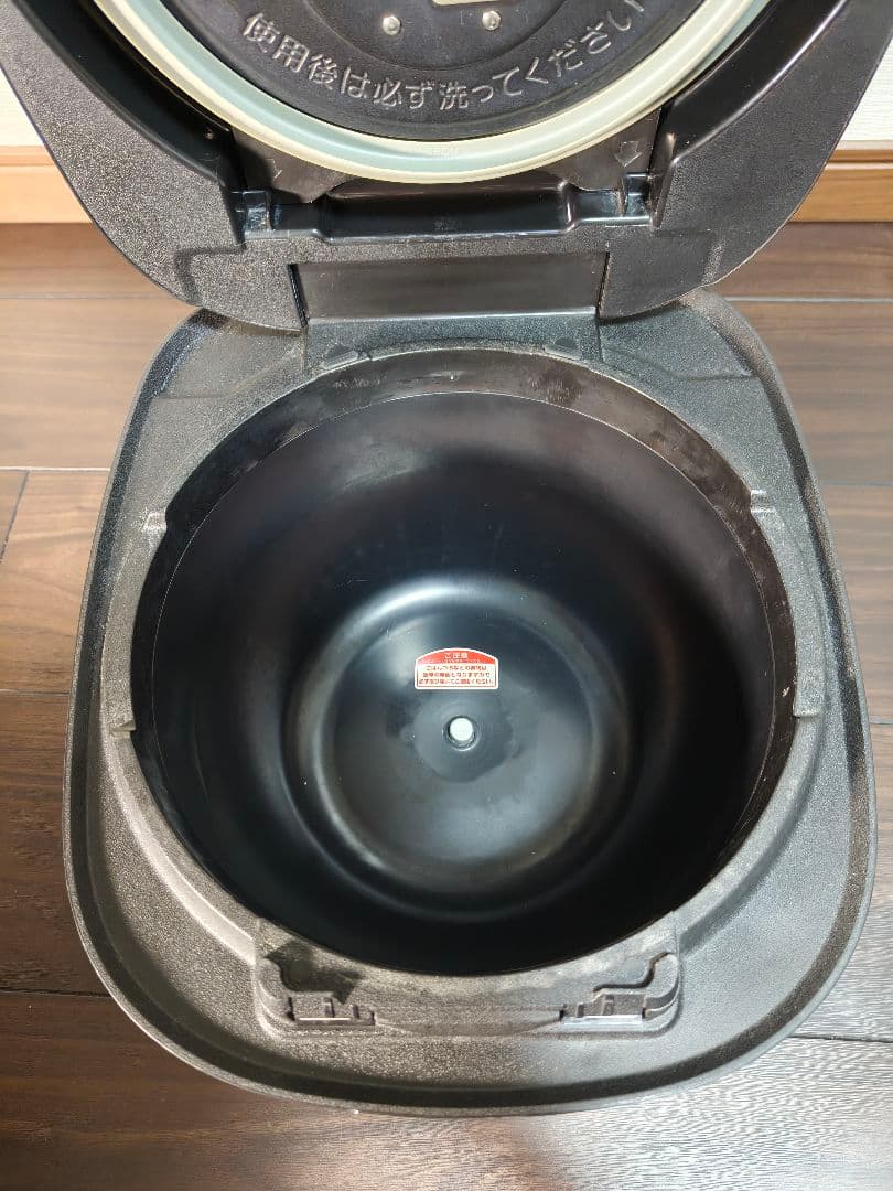 TIGER（タイガー）製 炊飯器 JPL-JS18 10合