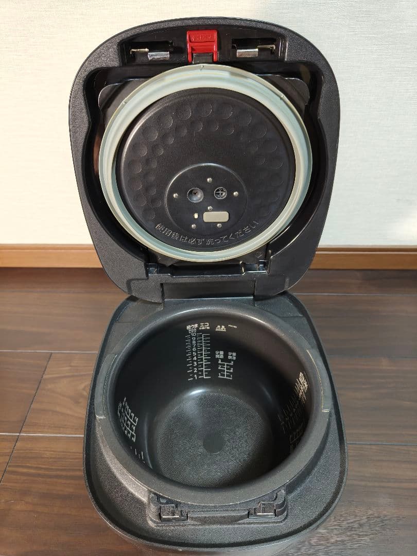 TIGER（タイガー）製 炊飯器 JPL-JS18 10合