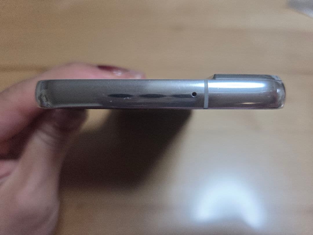 Samsung Galaxy S22 ホワイト 本体