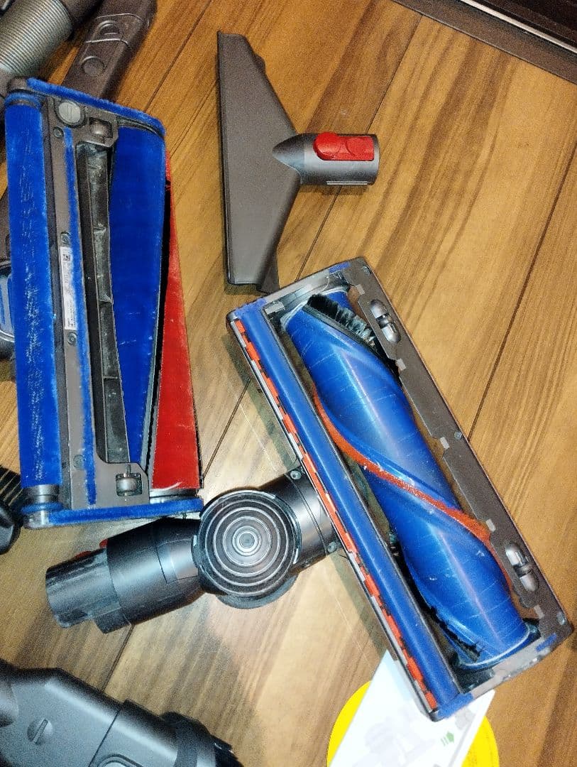dyson V8 サイクロン式スティッククリーナー