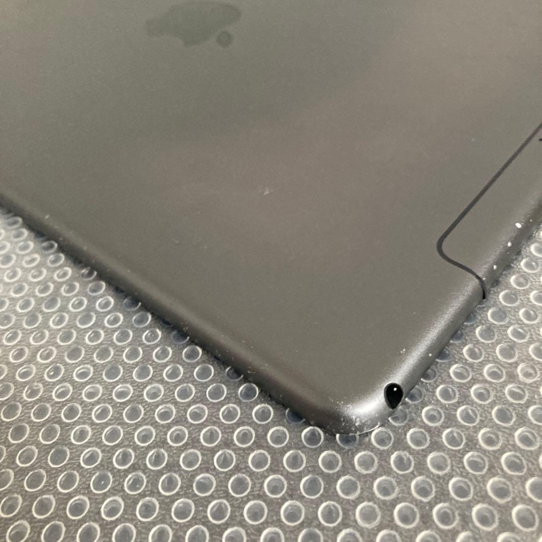 1076【早い者勝ち】電池ほぼ新品☆iPad Air3 64GB SIMフリー☆