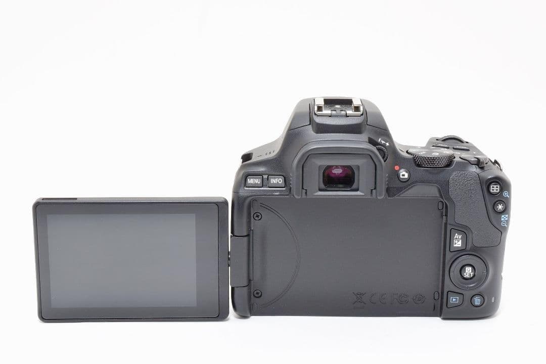 カメラバッグ付き✨超美品✨Canon EOS KissX10✨ダブルレンズ 軽量